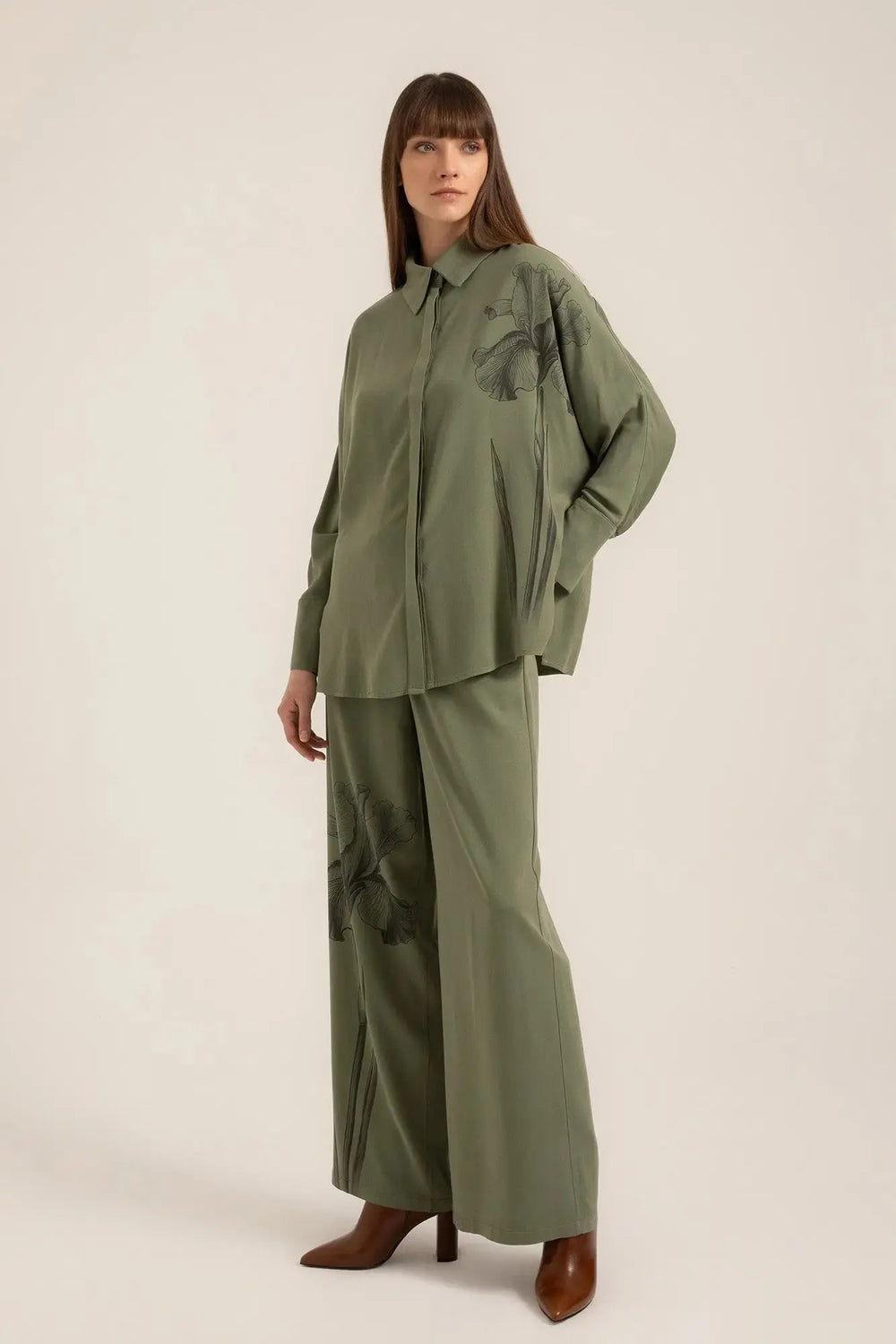 Lia Lounge Set in Pesto – Front side view | AJIRAH #Pesto