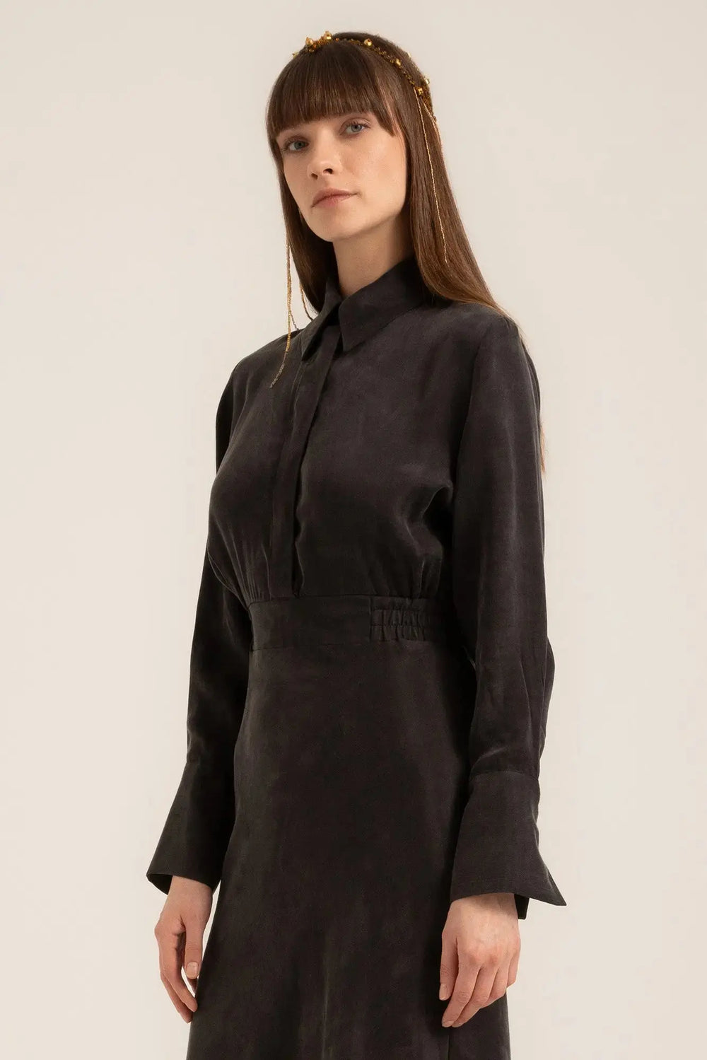 Luna Shirt Maxi Dress in Nero – Full front view | AJIRAH #Nero