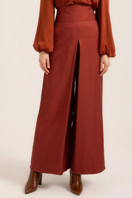 Pia Palazzo Pants in Terracotta – Close-up front | AJIRAH #Terracotta